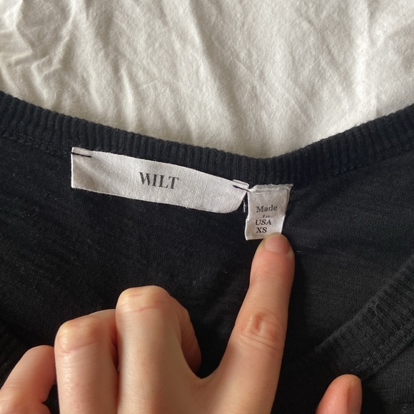 Wilt Shrunken 3/4 Sleeve Mock Layer Ribbed Hem Tee, black - Picture 7 of 9